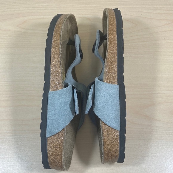 Birkenstock Gizeh Light Gray Suede Women's Thong Sandals - Picture 7 of 9